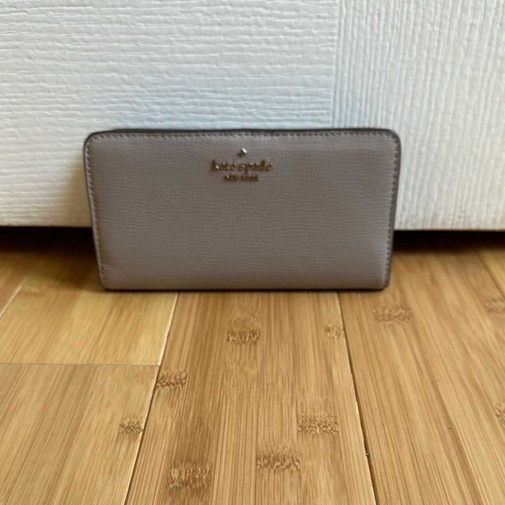 NWT Kate Spade Taupe Leather Wallet